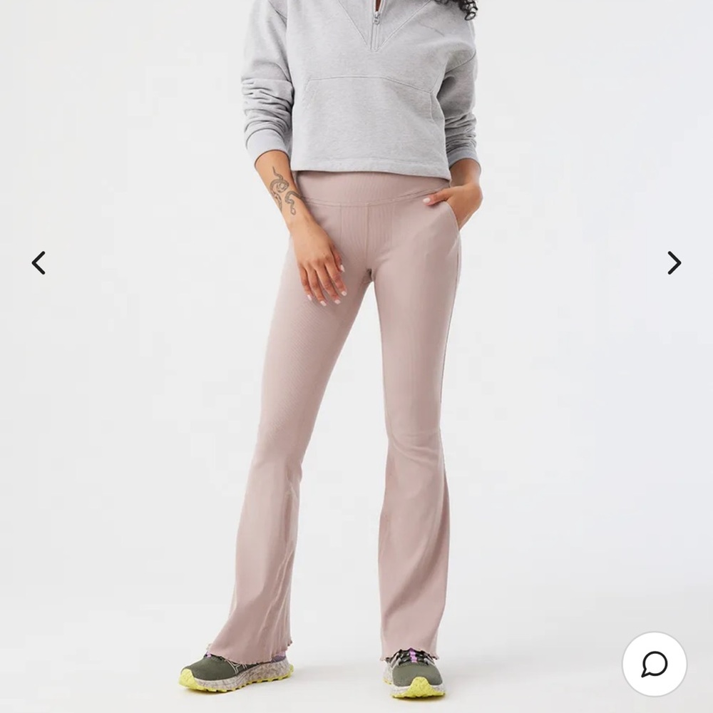 NWT Outdoor Voices SuperForm Rib Flare Pant; mocha color; size L